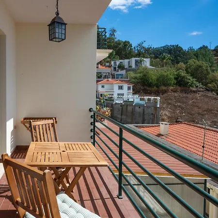 High View Apartment *